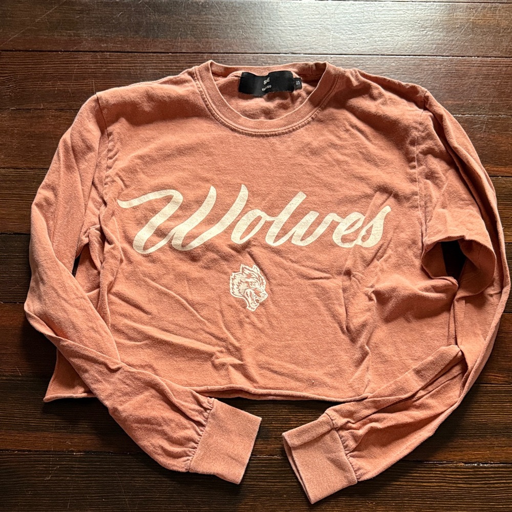 Darc Sport Dusty Rose 'Wolves' Crop Top